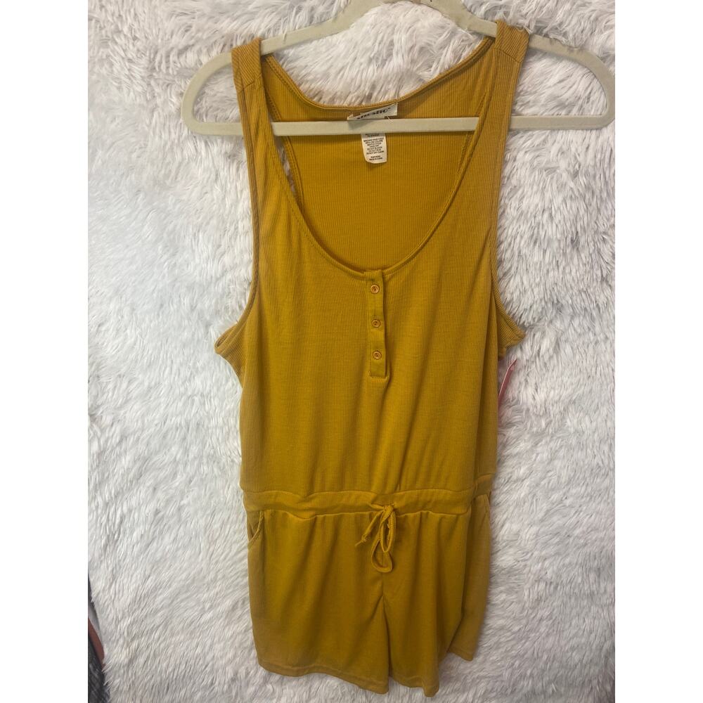 NWT, Shosho, Romper Fitted Ribbed Buttons Pockets, Mustard, size XL